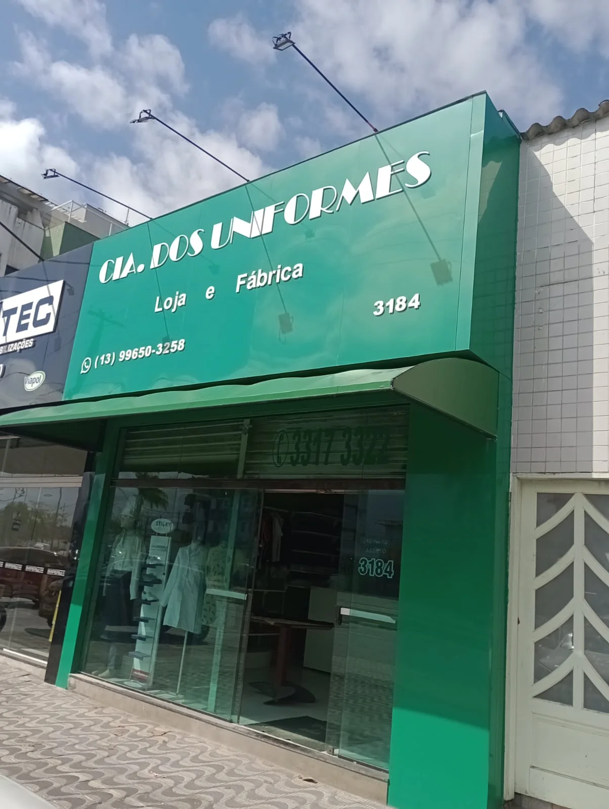 Toldos e coberturas sob medida para residências e comércios
