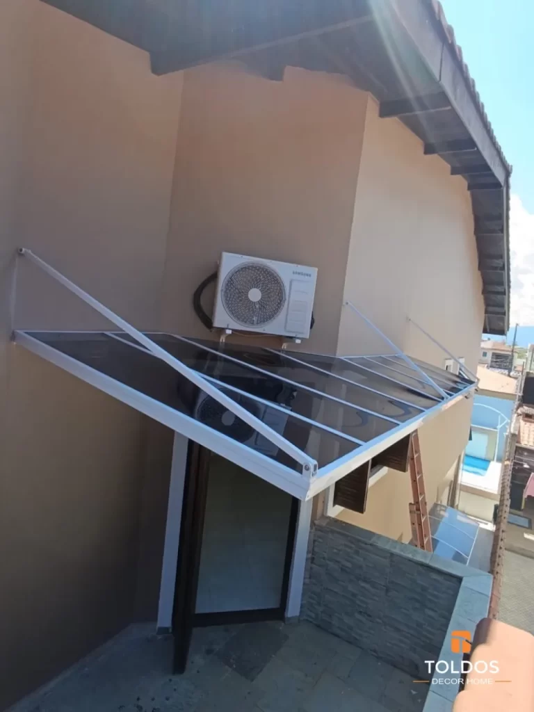 Cobertura Fixa em Policarbonato Compacto 2026