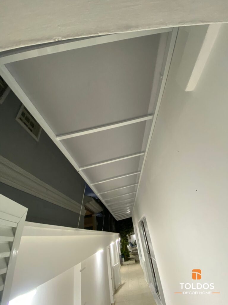 Quadro Fixo em lona Crystal 4 2026